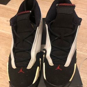Jordan retro 14 grade school size 7Y